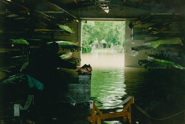 Hochwasser1999 rennboothalle